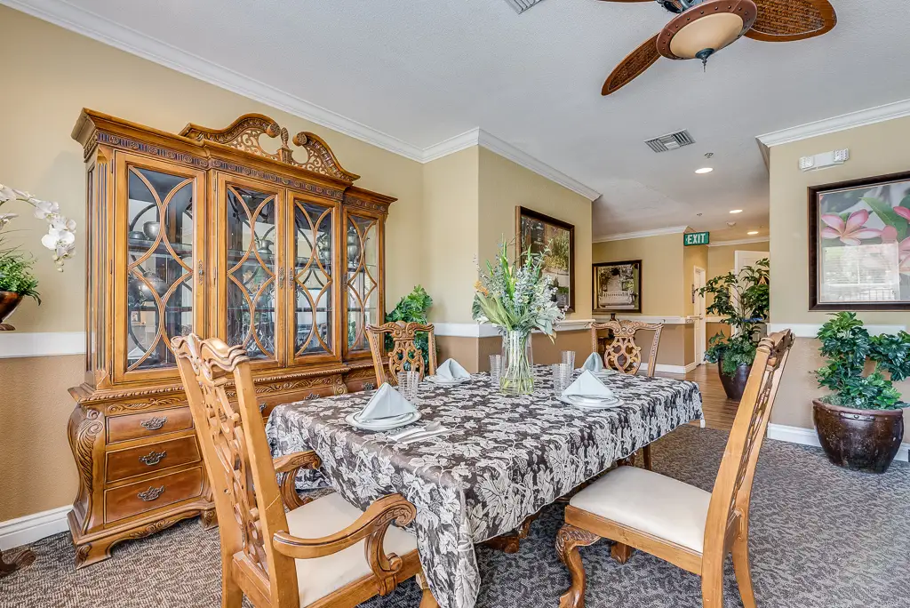 PSLNewPortMesa-HOME-Limitless-Possibilities Dining Area