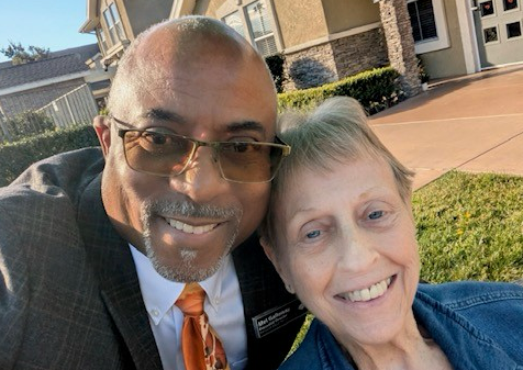 Why Familiar Faces Matter in Memory Care